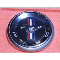 AR3V-6342508-AE Ford Mustang Trunk Lid Logo Emblem 2010-2012 AR3Z-6342528-B
