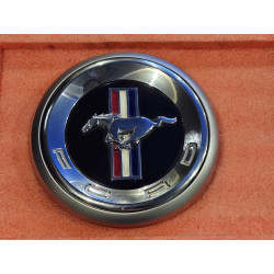 AR3V-6342508-AE Ford Mustang Trunk Lid Logo Emblem 2010-2012 AR3Z-6342528-B
