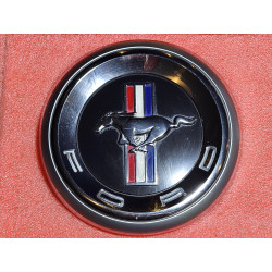 AR3V-6342508-AE Ford Mustang Trunk Lid Logo Emblem 2010-2012 AR3Z-6342528-B