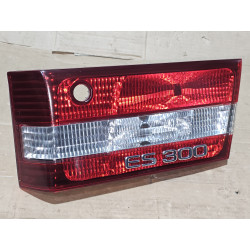 81670-33150 Lexus ES Right Inner Tail Lamp 2000-2001