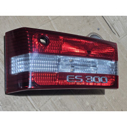 81670-33150 Lexus ES Right Inner Tail Lamp 2000-2001