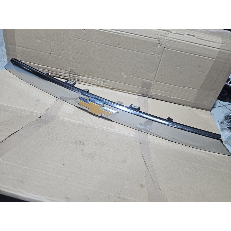 84334572 Chevrolet Traverse Rear Trunk Liftgate Chrome Molding 2018-2021