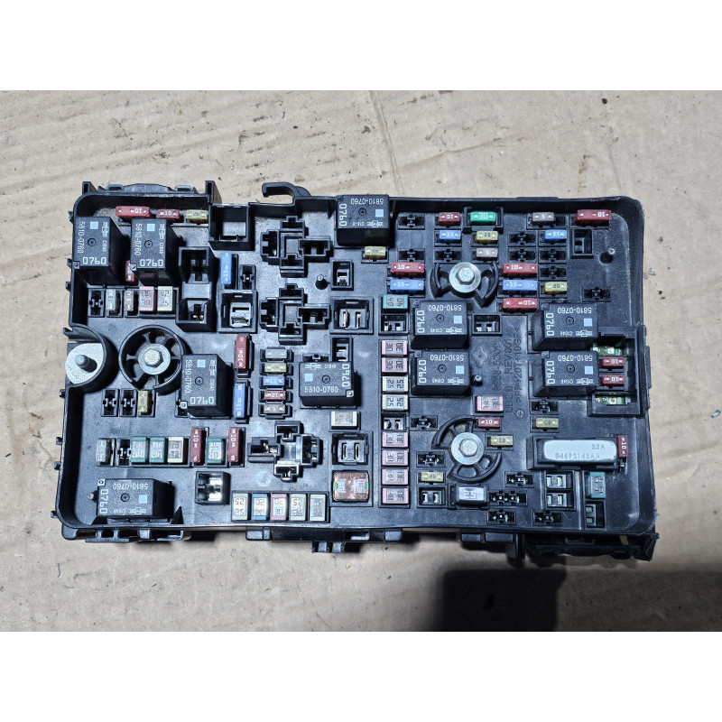 68478064AA Chrysler Pacifica Fuse Relay Box 2020