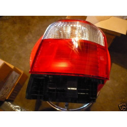84201FC081 Subaru Forester Right Tail Lamp 2001-2002