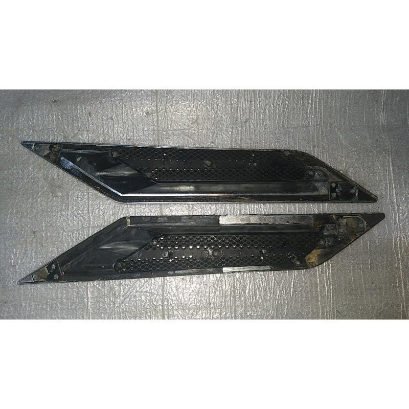 25851105 Cadillac CTS Fender Chrome Vent Trim 2008-2013 25851106