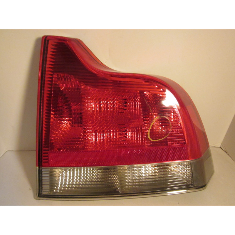 8664080 Volvo S60 Right Tail Lamp 2000-2004