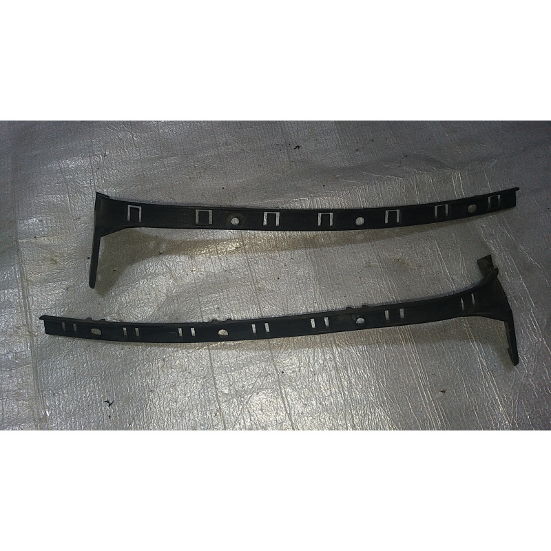 25905360 Cadillac CTS Right Rear Bumper Bracket Support Retainer 2008-2013