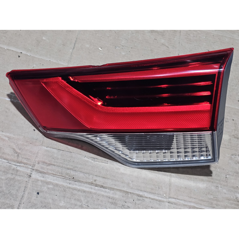 81580-0E120 Toyota Highlander Right Inner LED Tail Lamp 2017-2019