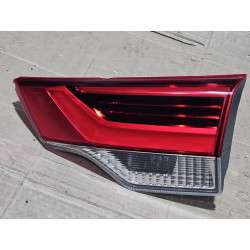 81580-0E120 Toyota Highlander Right Inner LED Tail Lamp 2017-2019