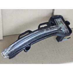 24942806 Maserati Levante Right Mirror Turn Signal Indicator LED Lamp