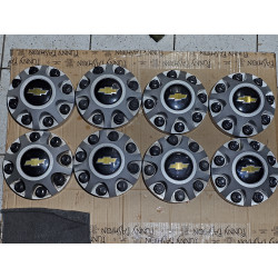9597819 Chevrolet Silverado 2500 HD Wheel Rim Center Cover Cap (8 Lug)