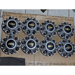9597819 Chevrolet Silverado 2500 HD Wheel Rim Center Cover Cap (8 Lug)