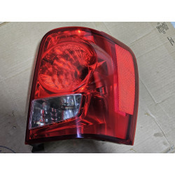 8T24-13B504-A Mazda Tribute Right Tail Lamp 2008-2011