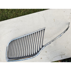 DE93-8151-ACW Lincoln MKT Chrome Grille Left 2013-2016
