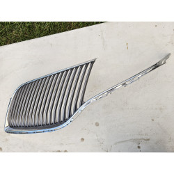 DE93-8151-ACW Lincoln MKT Chrome Grille Left 2013-2016
