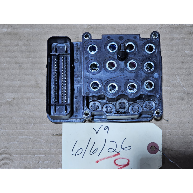 68284715AB Jeep Wrangler ABS Brake Pump Control Module 2014-2018