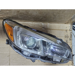 84001-VA021 Subaru Impreza WRX STI Right Halogen Headlight 2015-2020