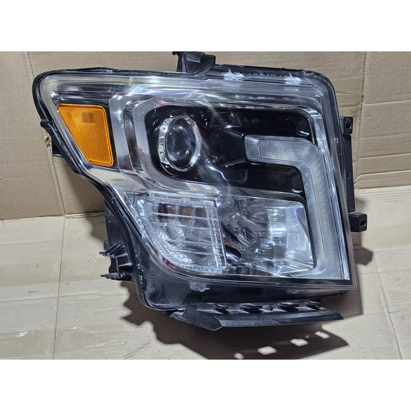 26010-EZ22B Nissan Titan XD Right LED Headlight 2016-2019 26010-EZ21B