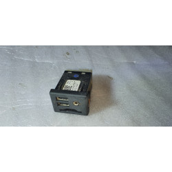 13581213 Cadillac ATS Center Console Auxiliary AUX SD Card USB Port