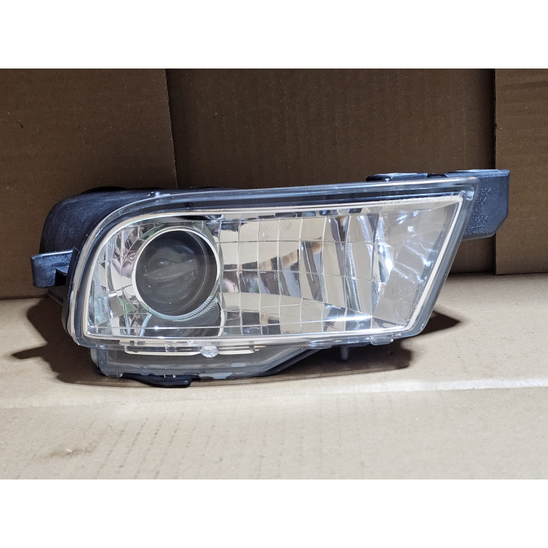 81211-53100 Lexus IS Right LED Fog Lamp 1998-2004