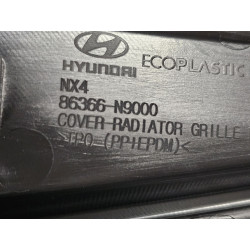 86366-N9000 Hyundai Tucson Chrome Grille With Camera Hole 2021-2024