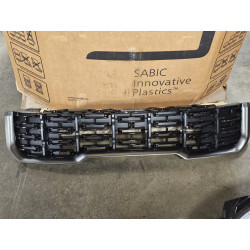 86350-R5PB0 Kia Sorento Front Upper Grille With Camera Hole 2024-2025