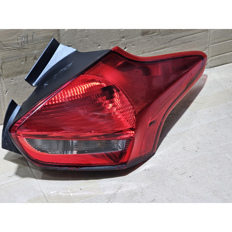 F1EB-13404-GJ Ford Focus Right Tail Lamp 2015-2018