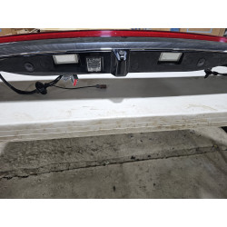 NL7B-13B433-AN Lincoln Navigator Tailgate Center LED Tail Lamp 2022-2024