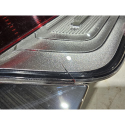 NL7B-13B433-AN Lincoln Navigator Tailgate Center LED Tail Lamp 2022-2024