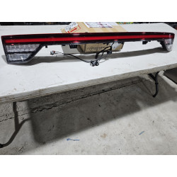 LC5B-13B433-A Lincoln Aviator Tailgate Center LED Tail Lamp 2020-2024