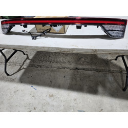 LC5B-13B433-A Lincoln Aviator Tailgate Center LED Tail Lamp 2020-2024