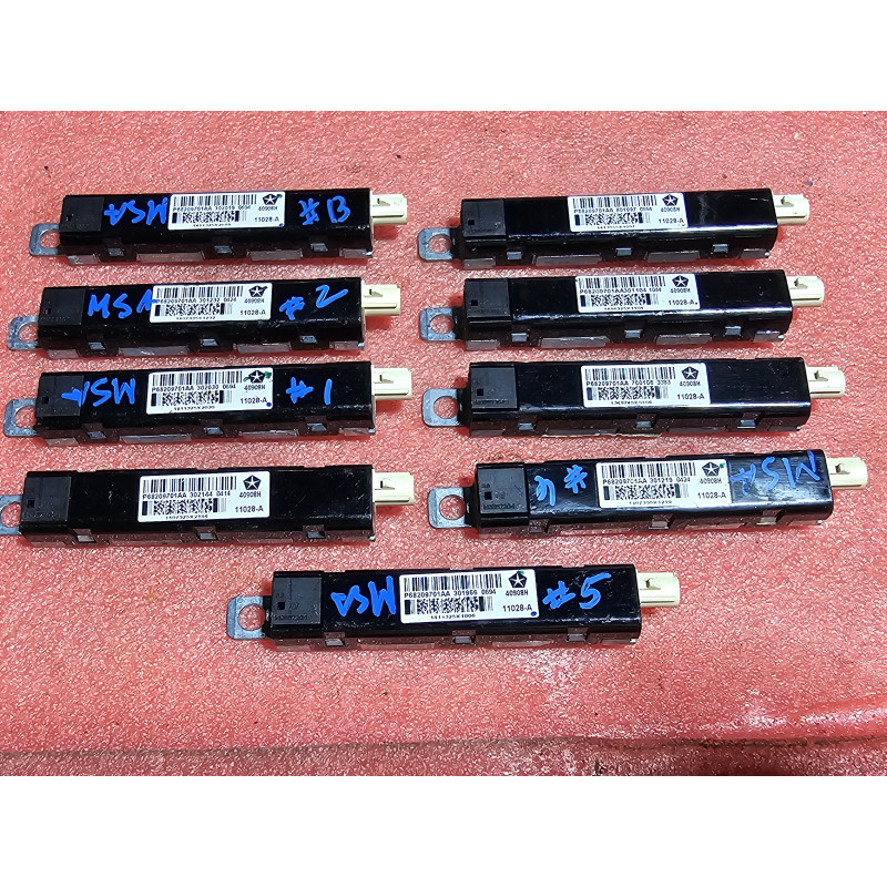 68209701AA Chrysler 200 Antenna Amplifier 2015-2017 68209701AB