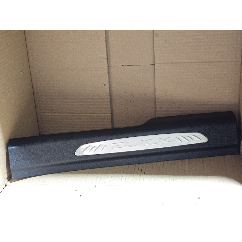 23330941 Buick Envision Right Sill Scuff Plate Cover Trim Panel 2016-2020
