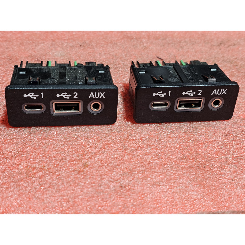 28023-6CA1A Nissan Sentra Console USB Auxiliary Jack Hub Port 2019-2025