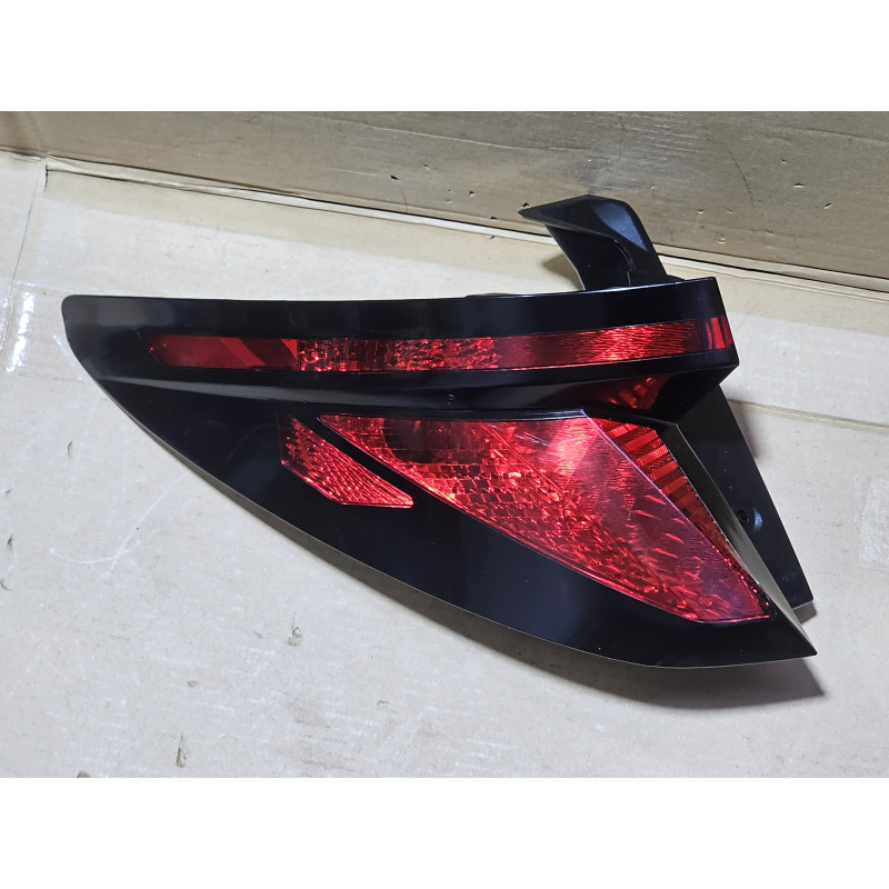 92401-CW000 Hyundai Tucson Left Halogen Tail Lamp 2022-2025