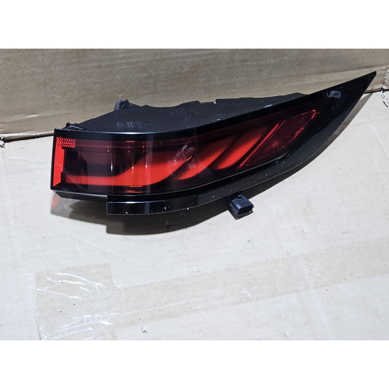 N9X2-13404-BE Land Rover Range Rover Sport Right LED Tail Lamp 2022-2024
