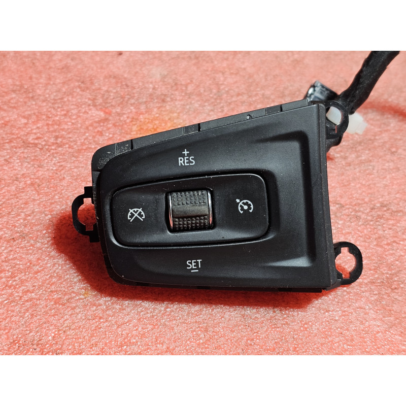 13547748 Chevrolet Silverado Steering Wheel Cruise Control Switch 2019-2026