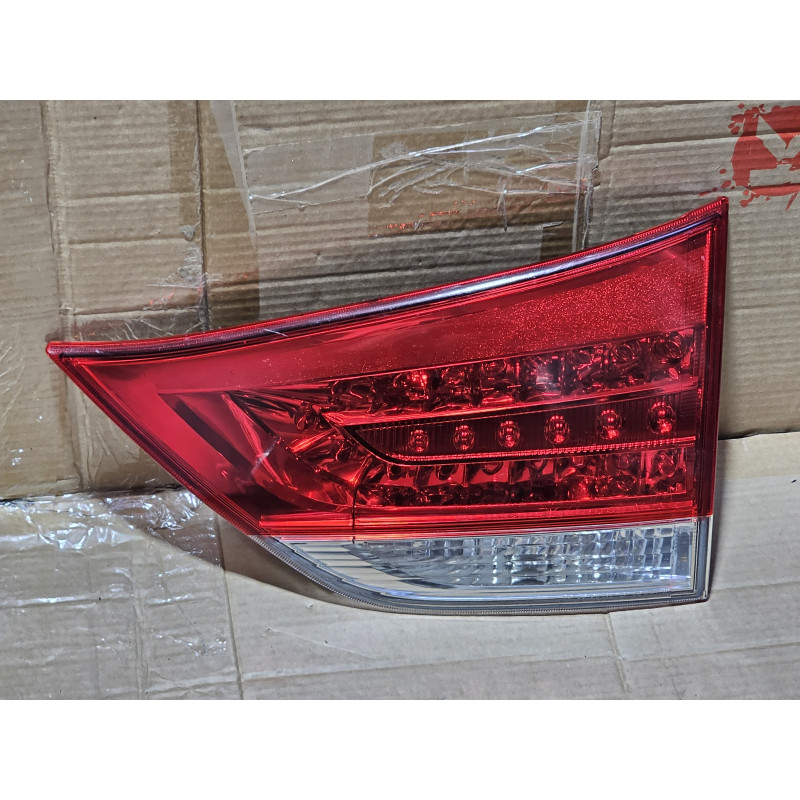 81580-08010 Toyota Sienna Right Gate Inner Tail Lamp 2011-2014
