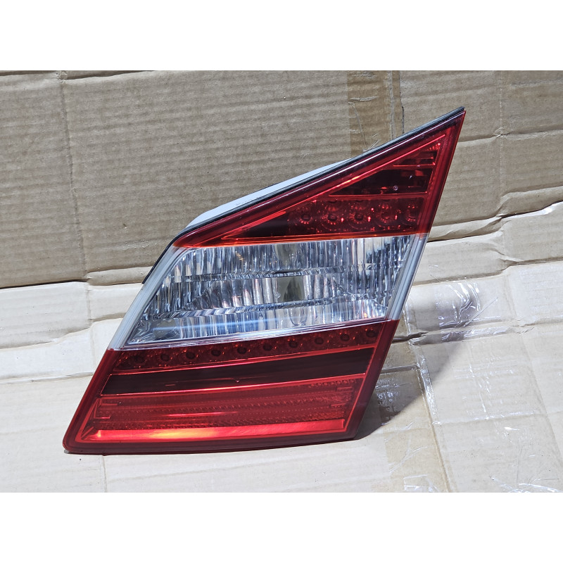 92404-3M22 Hyundai Genesis Sedan Right Trunk LED Inner Tail Lamp 2012-2014