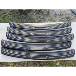 84286523 Chevrolet Tahoe Rear Bumper Step Pad Molding Trim 2021-2026