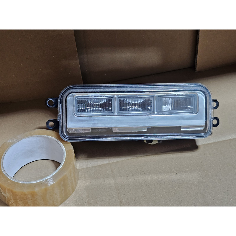 81210-0C050 Toyota Tundra Right LED Fog Lamp 2022-2026
