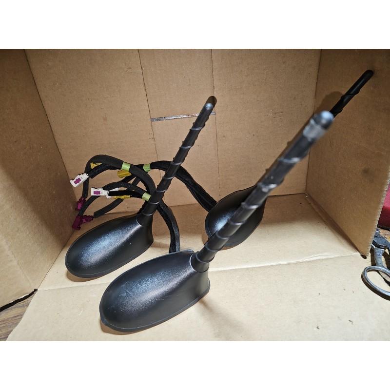 68487091AA Jeep Cherokee Roof GPS Radio Antenna 2017-2024 68289182AA