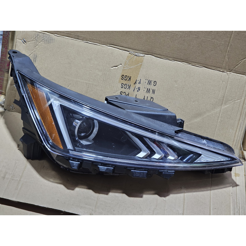 92102-F2640 Hyundai Elantra Right LED Headlight 2019-2020 92102-F2640-QQH