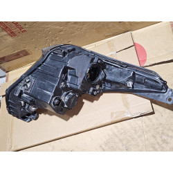 92101-2V030 Hyundai Veloster Left LED/Halogen Headlight 2012-2017