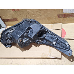 92101-2V030 Hyundai Veloster Left LED/Halogen Headlight 2012-2017