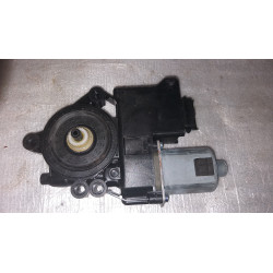 KIA CADENZA FRONT RIGHT DOOR WINDOW MOTOR 2017-2018 82460-F6000