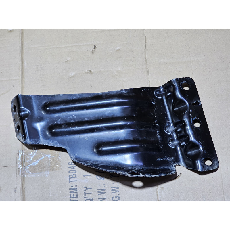 FR3B-63101E02-AC Ford Mustang Front Right Wheelhouse End Cover Bracket