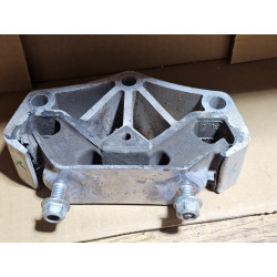 BR33-7E373-A Ford Mustang Automatic Transmission Mount Bracket 2015-2023