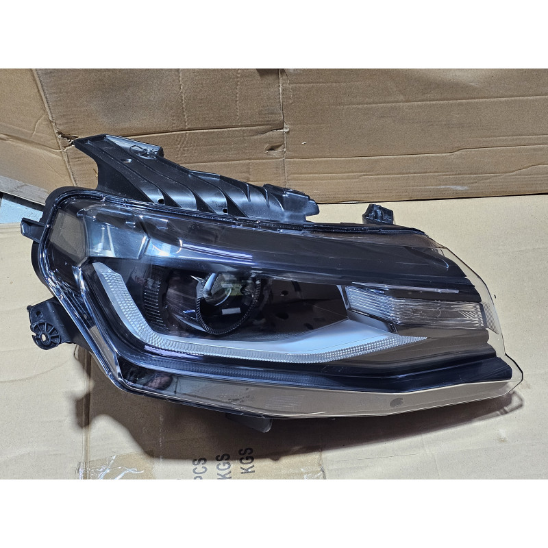 Chevrolet Camaro Right LED Headlight 2016-2018