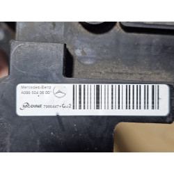 A0995040600 Mercedes-Benz Right Radiator Cooler Supporting Frame Bracket